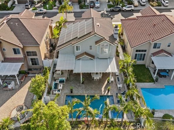 12 La Perla, Lake Forest (el Toro) CA 92610