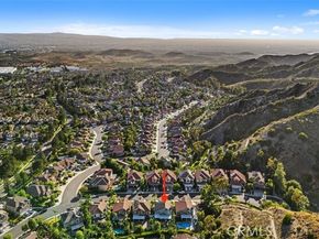 12 La Perla, Lake Forest (el Toro) CA 92610