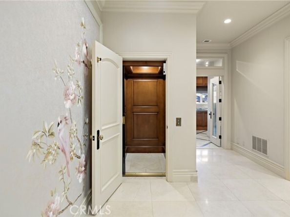 9 Sawgrass, Laguna Hills CA 92679