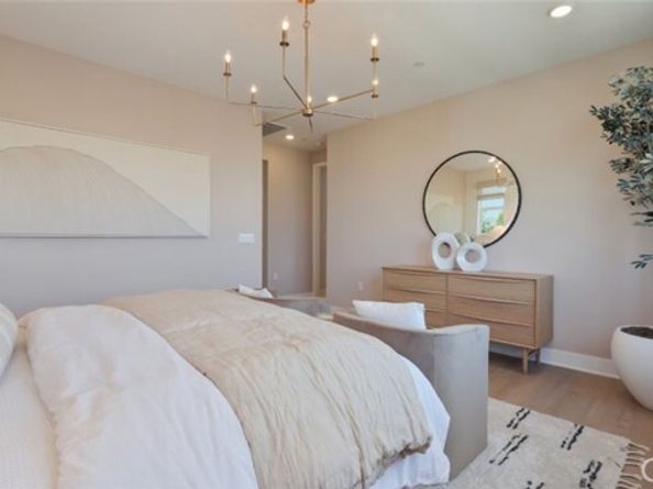 100 Tiffin, Irvine CA 92618