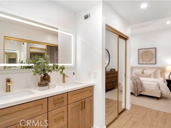 19081 Wildwood Circle, Lake Forest (el Toro) CA 92679