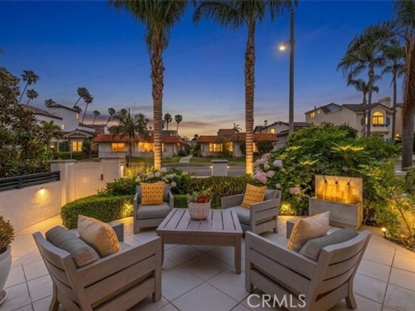 617 12th, Huntington Beach CA 92648