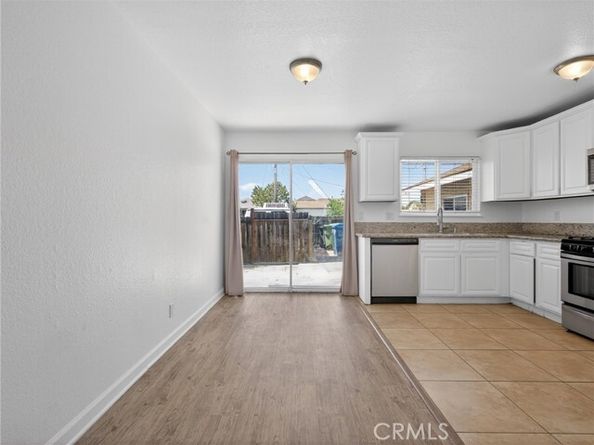 8217 Laurel Canyon Boulevard, North Hollywood (los Angeles) CA 91605