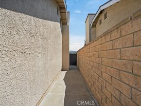 8217 Laurel Canyon Boulevard, North Hollywood (los Angeles) CA 91605
