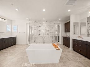 2592 Highland Oak Court, Lake Forest (el Toro) CA 92679