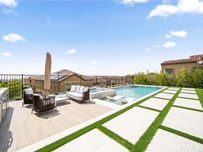 2592 Highland Oak Court, Lake Forest (el Toro) CA 92679