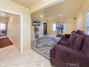 10425 Rainier Street, Sun Valley (los Angeles) CA 91352