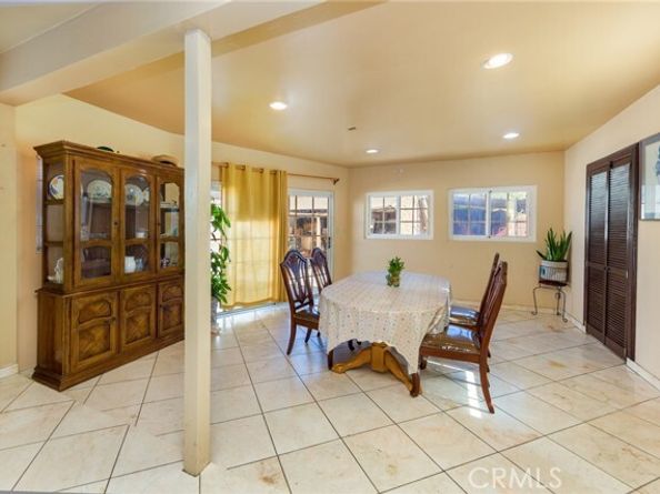 10425 Rainier Street, Sun Valley (los Angeles) CA 91352