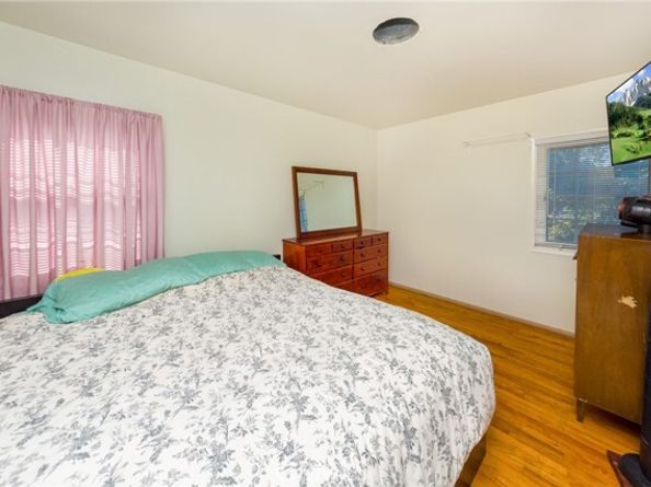 10425 Rainier Street, Sun Valley (los Angeles) CA 91352