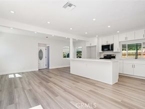 11034 Scoville, Sunland (los Angeles) CA 91040