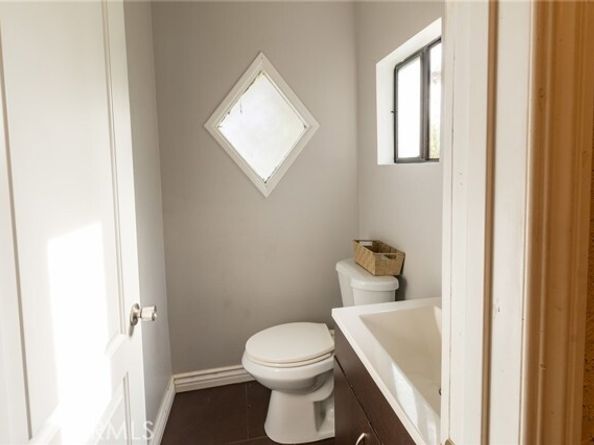 16609 Chatsworth Street, Granada Hills (los Angeles) CA 91344