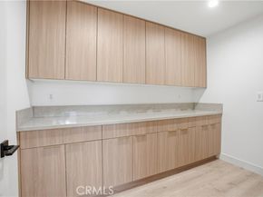 12952 Elkwood, North Hollywood (los Angeles) CA 91605