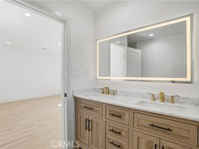 12952 Elkwood, North Hollywood (los Angeles) CA 91605