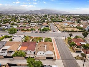 8161 Laurel Canyon, North Hollywood (los Angeles) CA 91605