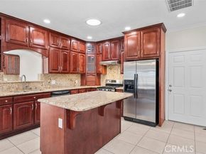 8161 Laurel Canyon, North Hollywood (los Angeles) CA 91605