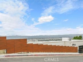 10050 Olivia Ter, Sun Valley (los Angeles) CA 91352