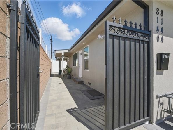 8142 Vantage Avenue, North Hollywood (los Angeles) CA 91605