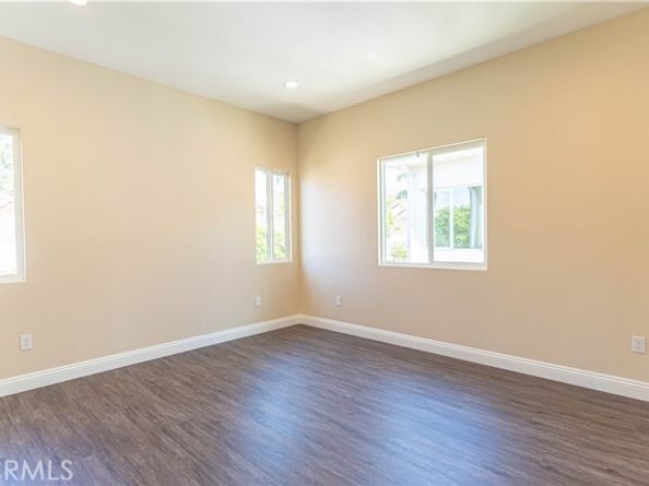 9246 Cedros Avenue 4, Panorama City (los Angeles) CA 91402