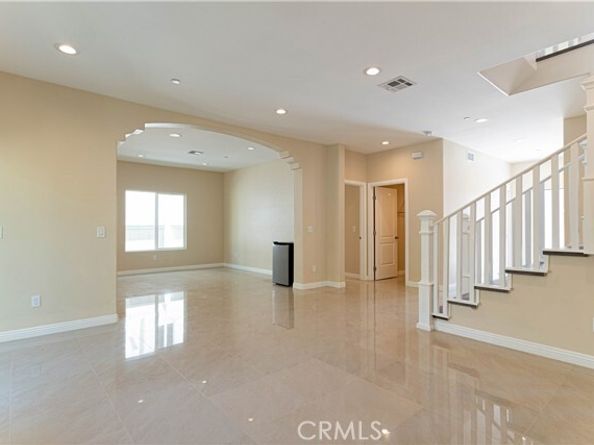 9246 Cedros Avenue 4, Panorama City (los Angeles) CA 91402