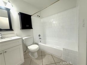 21047 Runnymede Street, Canoga Park (los Angeles) CA 91303