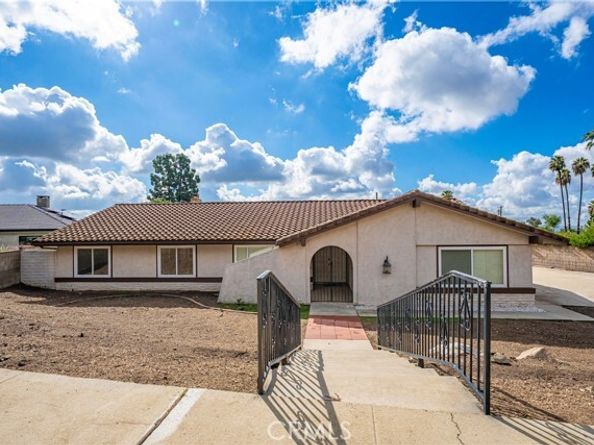 8631 Surrey Lane, Alta Loma (rancho Cucamonga) CA 91701