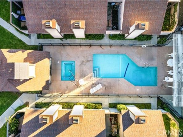 22421 Sherman Way 10, West Hills (los Angeles) CA 91307