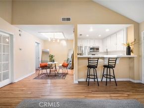 22421 Sherman Way 10, West Hills (los Angeles) CA 91307