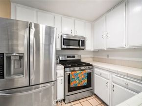 22421 Sherman Way 10, West Hills (los Angeles) CA 91307