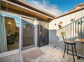 22421 Sherman Way 10, West Hills (los Angeles) CA 91307