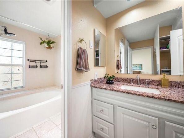 22421 Sherman Way 10, West Hills (los Angeles) CA 91307