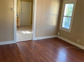 250 W 49th Street, Los Angeles CA 90037