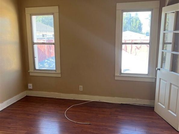 250 W 49th Street, Los Angeles CA 90037