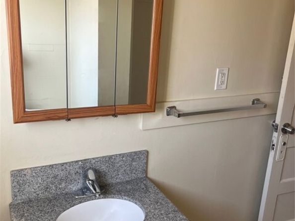 250 W 49th Street, Los Angeles CA 90037