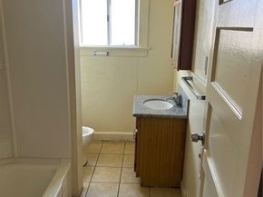 250 W 49th Street, Los Angeles CA 90037