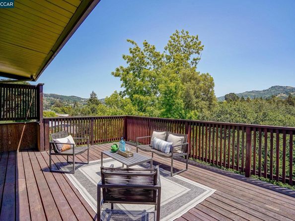 2835 Stephen Dr, Richmond CA 94803