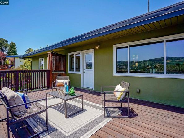 2835 Stephen Dr, Richmond CA 94803