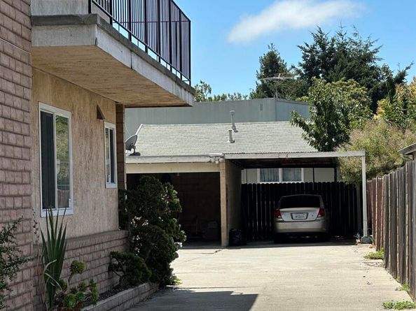 21585 Montgomery St, Hayward CA 94541