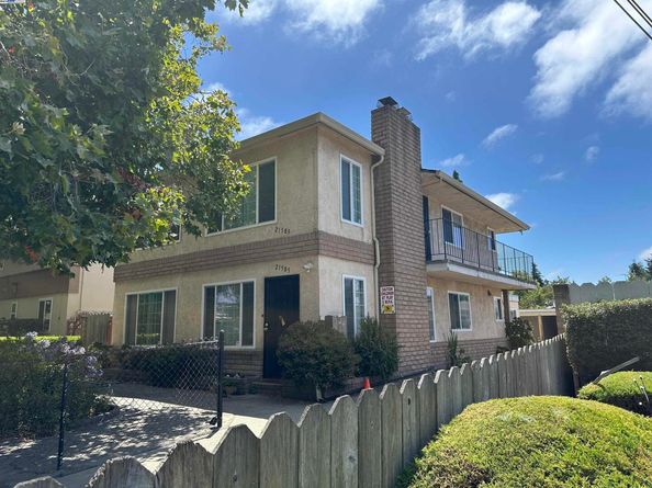 21585 Montgomery St, Hayward CA 94541