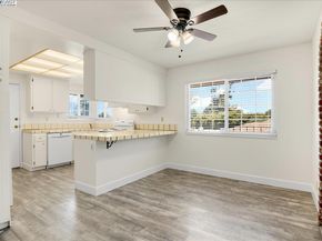 21585 Montgomery St, Hayward CA 94541