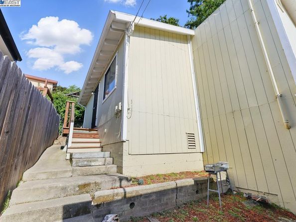 2506 Highland Ave, Oakland CA 94606