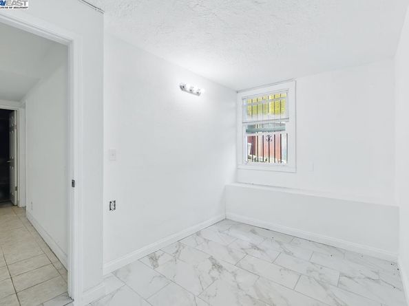 2506 Highland Ave, Oakland CA 94606