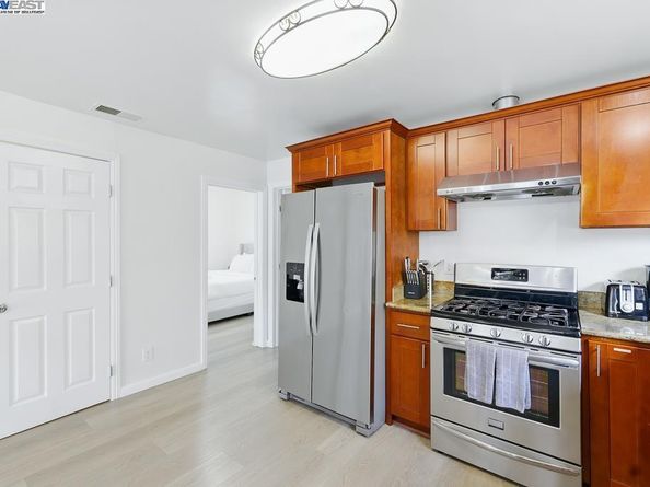 2506 Highland Ave, Oakland CA 94606