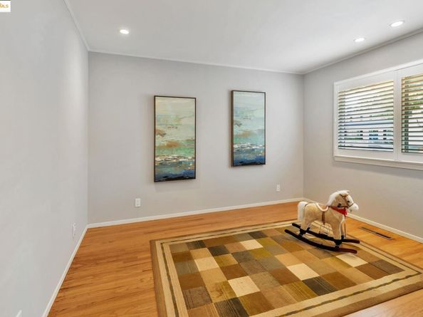 62 Warfield Dr, Moraga CA 94556