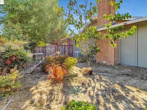 62 Warfield Dr, Moraga CA 94556