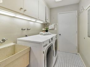 62 Warfield Dr, Moraga CA 94556