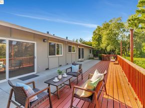 62 Warfield Dr, Moraga CA 94556
