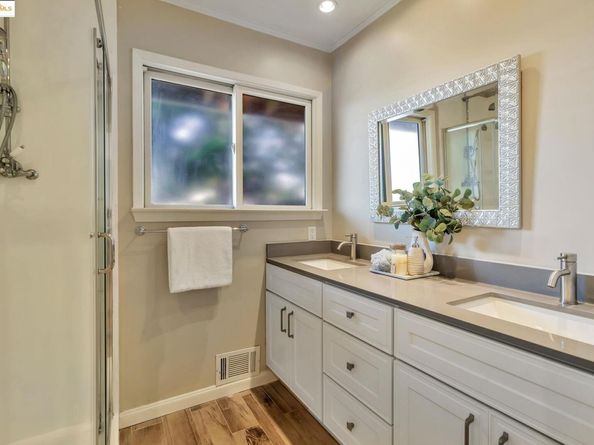 62 Warfield Dr, Moraga CA 94556
