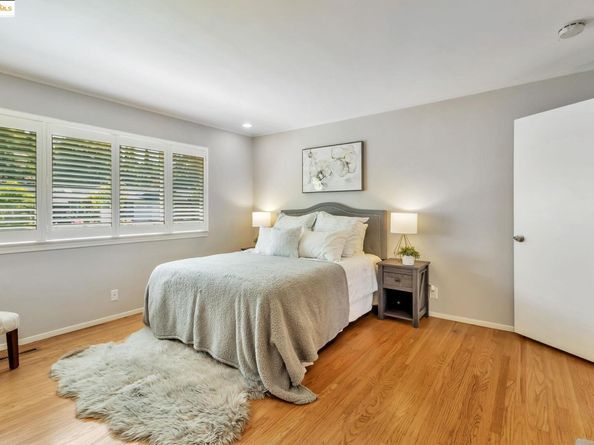 62 Warfield Dr, Moraga CA 94556