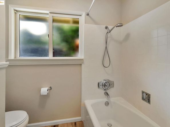 62 Warfield Dr, Moraga CA 94556