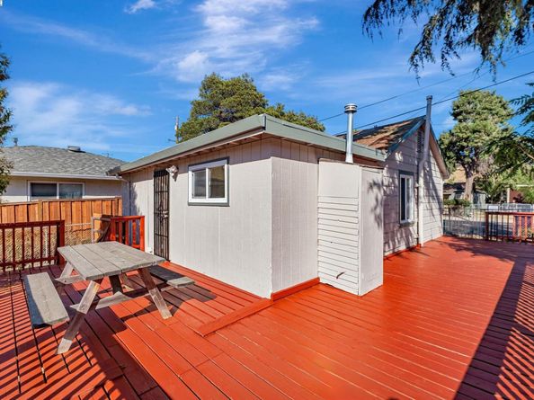 118 Sycamore St, Fremont CA 94536